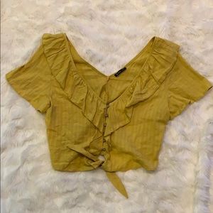 adorable yellow cropped button up shirt